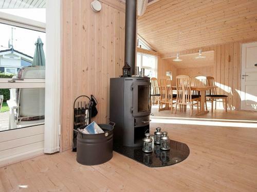 Two-bedroom Holiday Home In Pr�ssebo