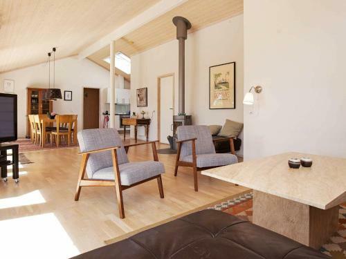 Three-bedroom Holiday Home In R�rvig 1