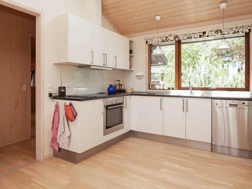 Three-bedroom Holiday Home In R�rvig 1