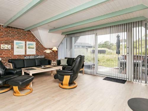 Three-bedroom Holiday Home In Ringk�bing 9