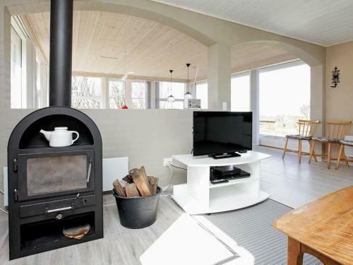 Two-bedroom Holiday Home In Vinderup 4