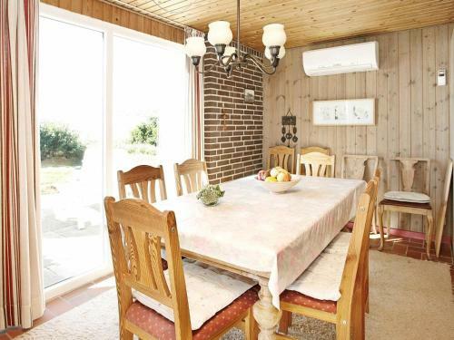Three-bedroom Holiday Home In Vinderup 3
