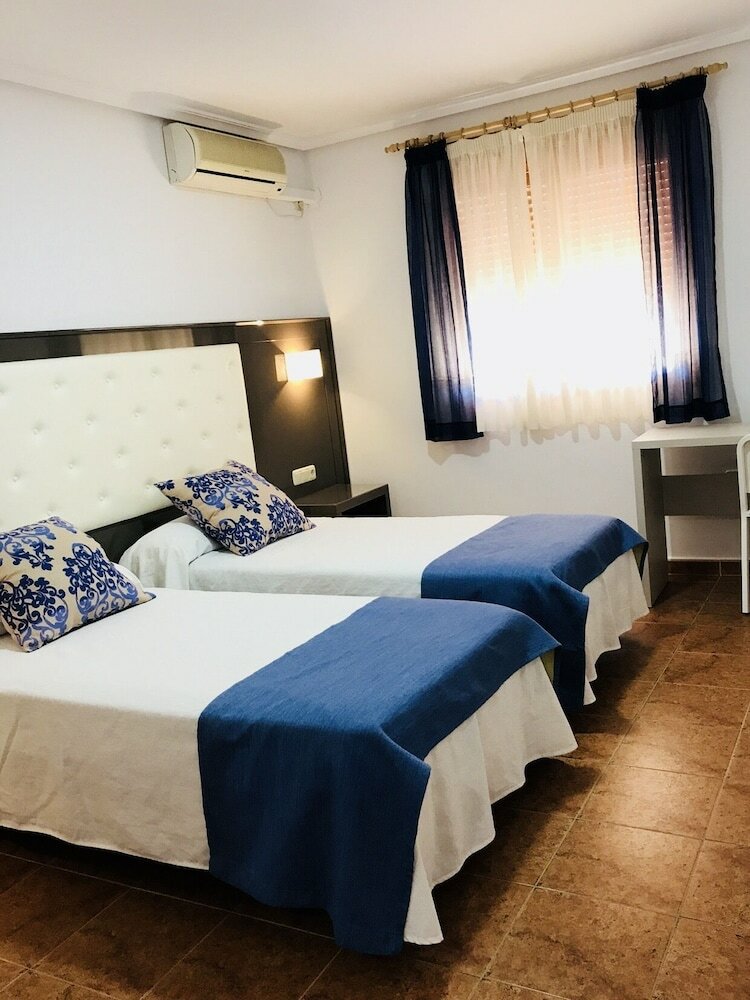 Hostal El Jardin De Las Eras