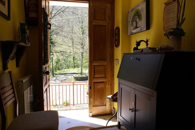 Hotel Casa Rural Priena