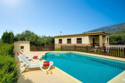 Los Tablones Villa Sleeps 4 Pool Wifi