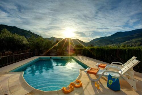 Los Tablones Villa Sleeps 4 Pool Wifi
