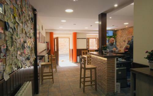 Hostal-bar Restaurante "la Fuente"