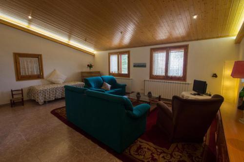 Villa Llu�anes