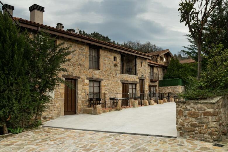 Hotel Posada Trebuesto De Guriezo