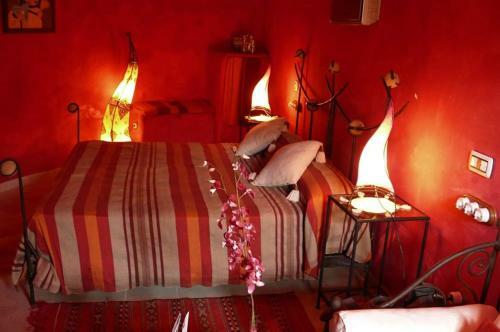 Hotel Cueva Tardienta Monegros