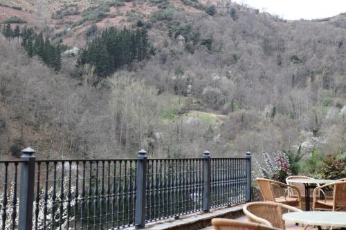 Agroturismo La Posada De Vi��n - Casa Reda