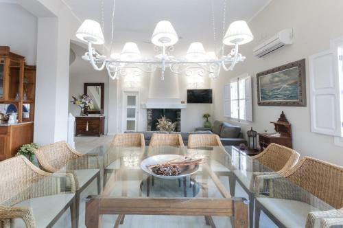 Villa Gurugu