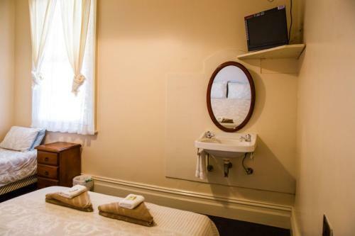 Bank Hotel Dungog