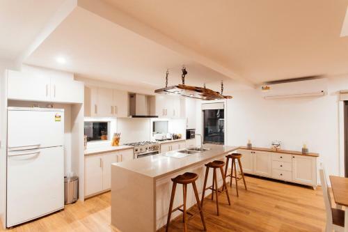 Hostal Bendigo Lakeside Accommodation
