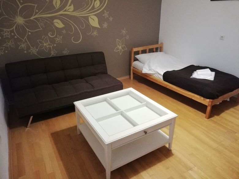 Ea Hotels (best Apartments)