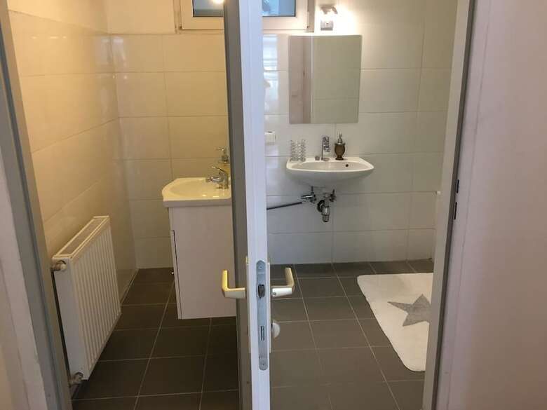 Ea Hotels (best Apartments)