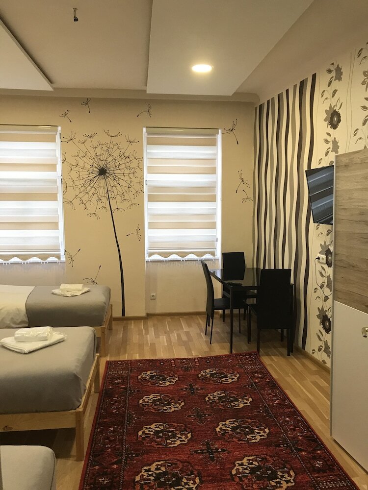 Ea Hotels (best Apartments)