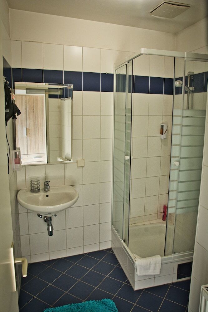 Ea Hotels (best Apartments)