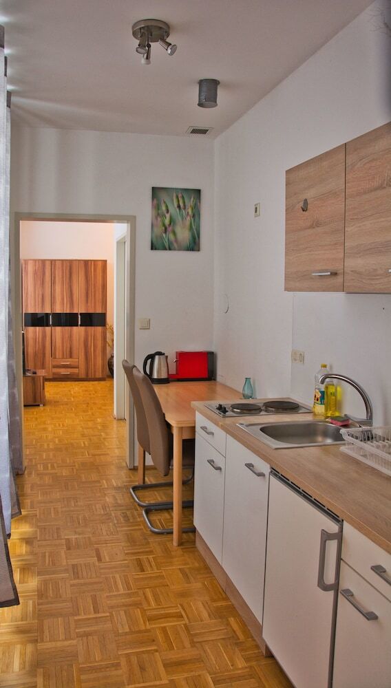 Ea Hotels (best Apartments)