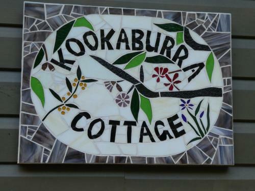 Lodge Kookaburra Cottage At Uralba Eco Cottages