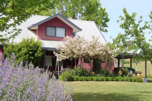 Magenta Cottage