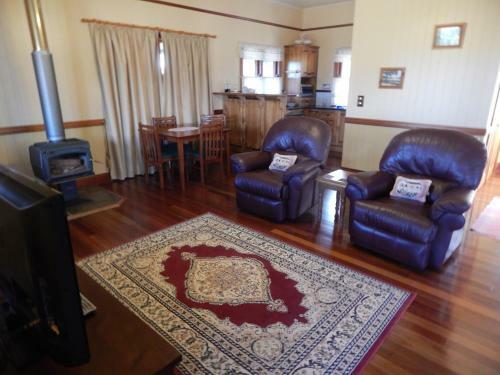 Lodge R On The Downs Bnb & Cottages