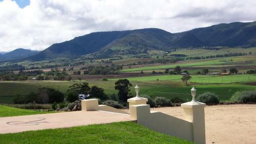Lodge R On The Downs Bnb & Cottages