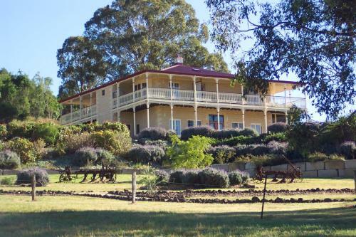 Lodge R On The Downs Bnb & Cottages