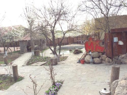 Hello Qusar Hotel