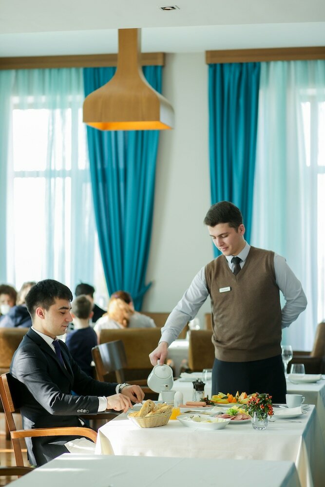 El Resort Hotel