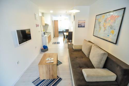 Torus Apartments