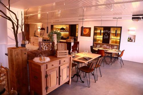 Hotel-rotisserie La Tour Rouge