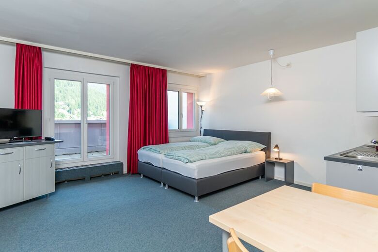 Face Aparthotel