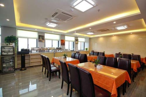 Vatica Anhui Hefei Economic Development Zone Hefei University Of Technology North Gate Hotel