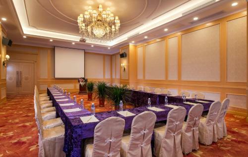 Vienna Hotel Anhui Mingzhu Square