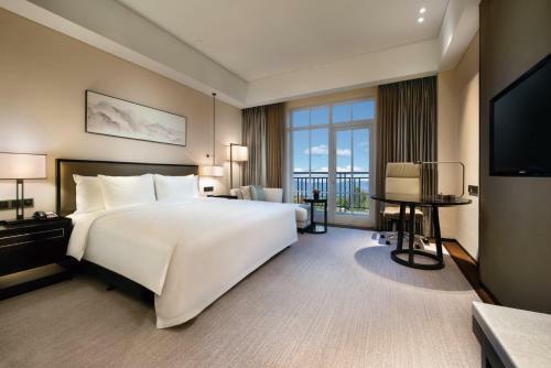 Crown Plaza Hotel Huailai