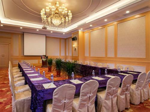 Vienna Hotel Lufeng Peopole Road