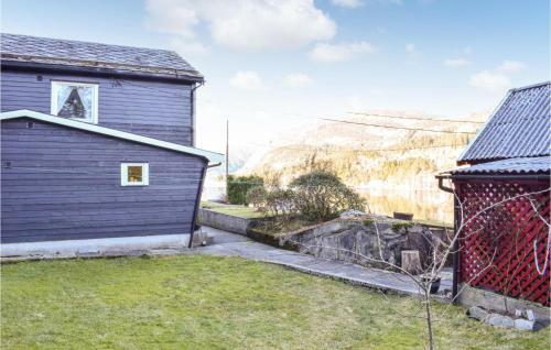 Holiday Home S�vareid Br�ten
