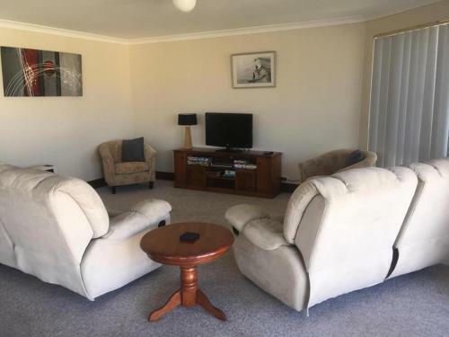 Port Bouvard Holiday Home Mandurah