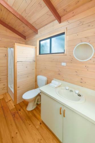 Hotel Lakes And Craters Holiday Park