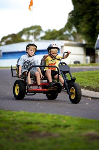 Hotel Lakes And Craters Holiday Park