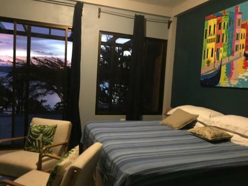 Hostal Bluebay Bugenvil Lake Lodge