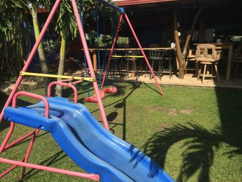 Hostal Bluebay Bugenvil Lake Lodge