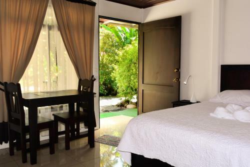 Hotel Caba�as Green House