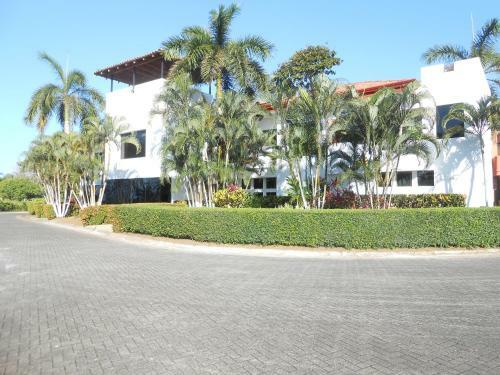 6 Bedroom House With Ocean Views Hermosa Palms #110