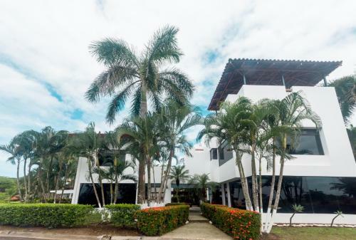 6 Bedroom House With Ocean Views Hermosa Palms #110