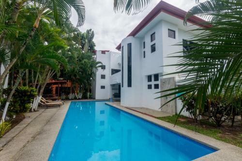 6 Bedroom House With Ocean Views Hermosa Palms #110