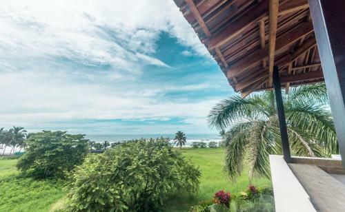 6 Bedroom House With Ocean Views Hermosa Palms #110