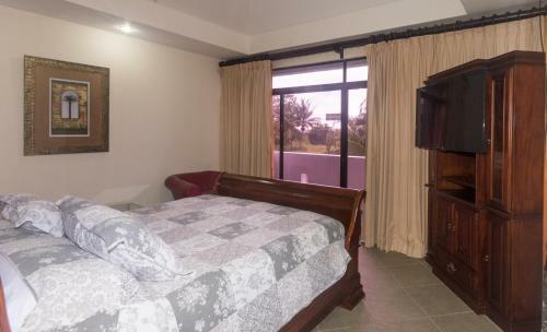 6 Bedroom House With Ocean Views Hermosa Palms #110