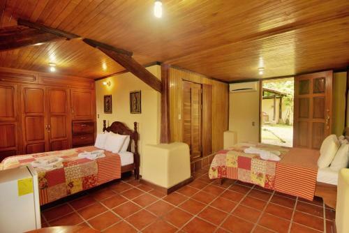 Majestic Lodge